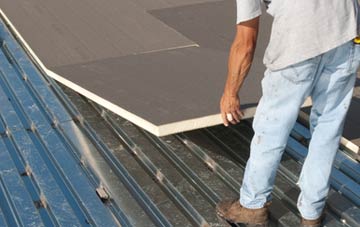 benefits of insulating Pentrer Beirdd flat roofing